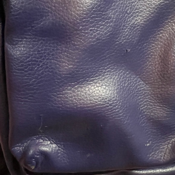 Retro purple messenger bag with TONS of storage! - Picture 7 of 7